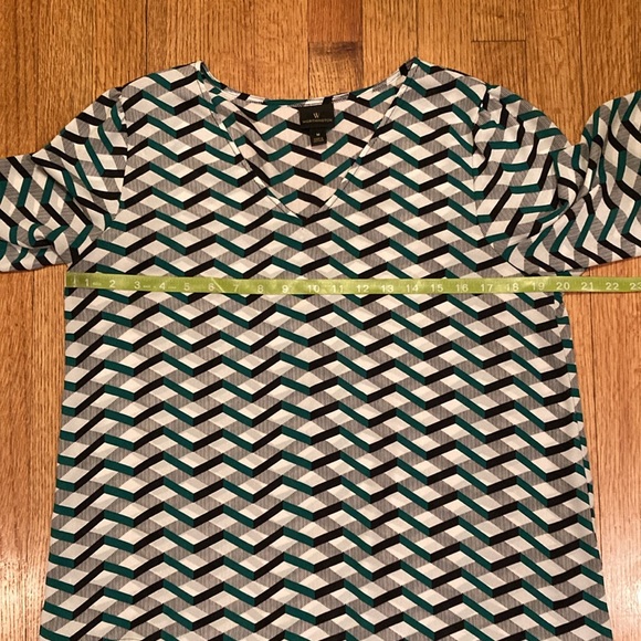 Worthington Green and Black Chevron Patterned Blouse Size Medium - Picture 11 of 13